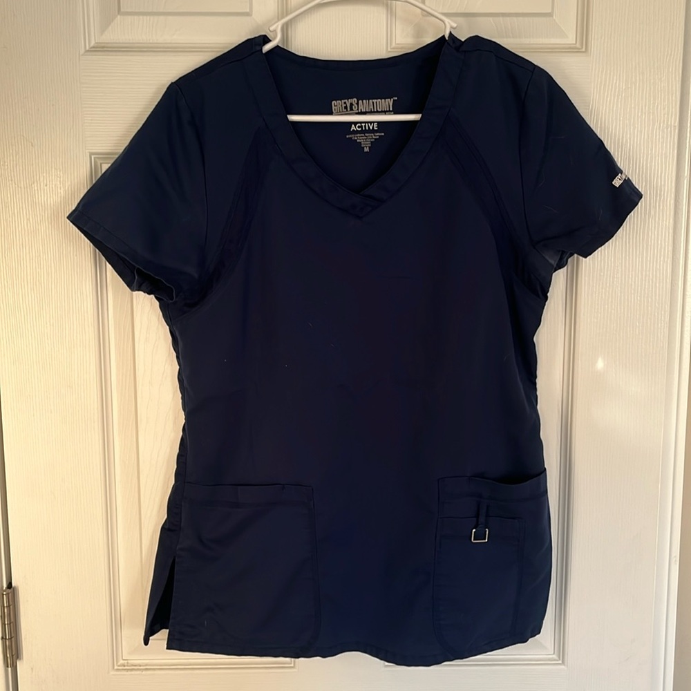 Women’s scrub top
